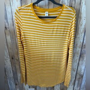 Comfy long sleeve striped shirt